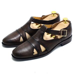 Zachte echte lederen heren sandalen retro rome mannelijke gesp riem zomersandalen comfortabele platte uitgehouwen casual schoenen voor mannen