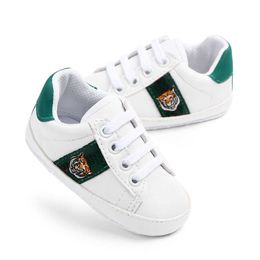 Zachte meisjesschoenen voor babyschoen Lente Babymeisje Sneakers Wit pasgeboren schoenen Eerste Walker45pu