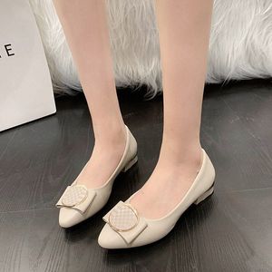 Chaussures simples en cuir souple pour femmes chaussures de travail talons épais talons moyens professionnels Point High talons simples petites chaussures en cuir pour femmes 35-4 H2VP #