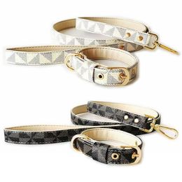 Classic Plaid Patroon Dog Collars Harnas en Leash Set Designer PU Lederen Hond Kraag Snake Skin Pet Lireas voor kleine Medium Groot Honden Poedel Yorkshire Cream B56