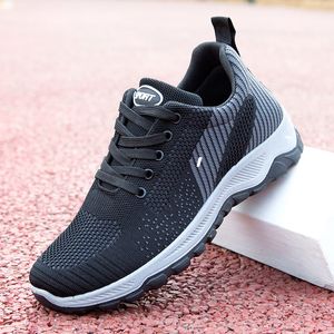 Chaussures de course de sport souples avec femmes respirantes noir blanc femme 0125842