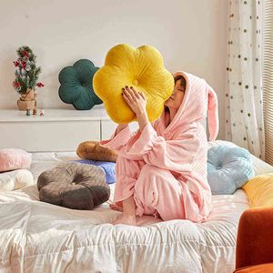 Zachte gevulde zes bloembladen bloem pluche kussen Girly kawaii kamer decor suite slaapkamer stoel geschenken j220704