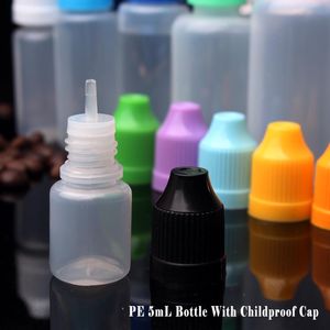 L'aiguille molle de PE de style met en bouteille les bouteilles en plastique de compte-gouttes de 5ml avec la bouteille vide liquide de LDPE E de casquettes de preuve d'enfant