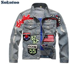 Sokotoo Men039s Insignia de la bandera estadounidense diseño de parche chaqueta de mezclilla delgada Letras vintage patchwork abrigo desgastado rasgado Ropa de abrigo8177433