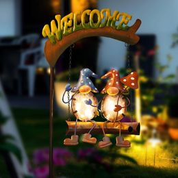 Zonne -verlichting Outdoor Decor Gnomes Swing Garden Funny cadeaus voor vrouwelijke moeder Decoraties met welkom bord 240423