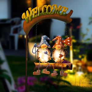 Zonne -verlichting Outdoor Decor Gnomes Swing Garden Grappige geschenken voor vrouwelijke moeder Decoraties met welkom bord 240415