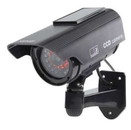 Solar Powered Fake Dummy CCTV Security Surveillance Camera Flashing IR LED zwart