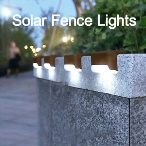 Appliques murales solaires Lampes de pont Lampes de marche solaires extérieures LED Lampes de clôture solaires étanches pour terrasse extérieure Patio Escalier Cour Chemin et allées Usalight