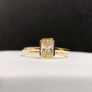 Solid 14K White Gold Au585 Platinum PT950 Gele diamanten ringvormige eenvoudige atmosfeer 240521