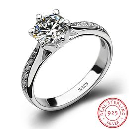 Solide 925 Anneau en argent sterling 1ct Style classique Bijoux de diamant Moisanite Anneau d'anneau d'anneau de fête de mariage pour les femmes Box241