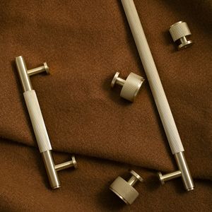 Solid messing gestreepte ontwerpmeubels Knoppen en handgrepen gouden luxe kast hardware keuken accessoires kasten trekt deurknop