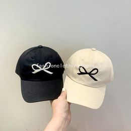 Couleur de couleur de baseball Baby Baseball Cap Hip Hop Bow Broidered Pepped Hat pour garçons Girl Summer Coréen Ajustements ajusté Chapeaux de soleil