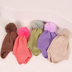 Massief kleur oor bescherming baby hoed zachte grote pompom kind meisje jongen gebreide mutsen herfst winter warm gehaakte baby cap bonnet