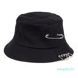 Color sólido pasador de hierro anillos personalidad Bucket Hat gorra para mujeres unisex hombres algodón pescadores gorras fábrica vende directamente