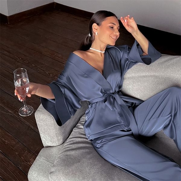 Vêtements de nuit de couleur unie Pantalons de maison évasés en vrac Trois quarts manches Robe en satin Ensembles Peignoir pour femmes Pyjama Mode Printemps 220321