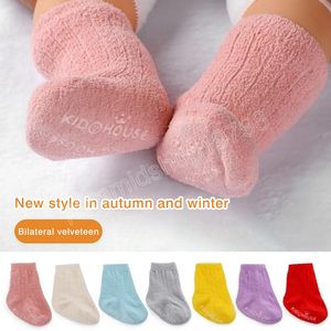 Chaussettes chaudes d'hiver pour bébé, couleur unie, épaisses, chaussettes de sol antidérapantes pour bébés garçons et filles, accessoires pour vêtements pour enfants