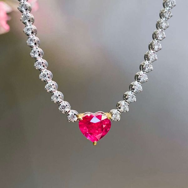 Collar de piedras preciosas de rubí con corte de corazón de oro macizo, colgante, joyería fina, diamante brillante para mujer, regalo de Navidad para el Día de San Valentín