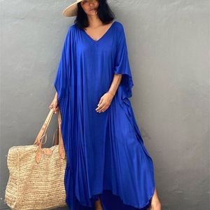 Solide Plus Taille Longue Caftan Casual Col En V Robe D'été Manches Chauve-Souris Femme Vêtements Côté Split Beachwear Maxi Robe Q1384 220510