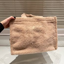 effen pluche clutch handtas zacht fluwelen designer draagtas winter warm wollen vrouw winkelen bakken tassen dames wol luxe handtassen student klasse boek handtas dhgate