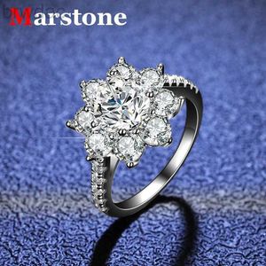 Solitaire Ring 100% réel Moisanite Diamond Diamond Luxury Sun Flower Ring 2 Ct Lotus Ring Femmes Fancs de mariage Sterling Silver Fine Bijoux D240419