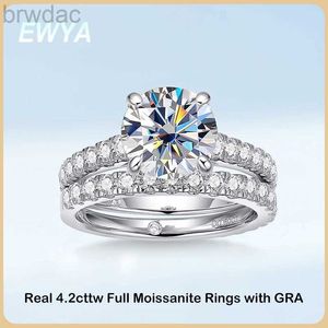 Solitaire ring ewya luxe 2 stks 4.2cttw volledige moissaniet halve eeuwigheid ring set voor vrouwen s925 sterling verzilverde 18k gouden diamantringen d240419