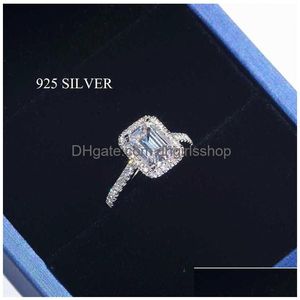Solitaire ring Handmade Emerald Cut 2ct Lab Diamond 925 Sterling Sier Engagement Band Ringen voor vrouwen Bridal Fine Party Jood Dhcla