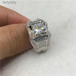 Solitaire Ring Hot Sale Luxury Micro-Crystal Zirkon Ring for Men European en American Style Engagement Wedding Party Rings Sieraden Maat 7-12 240226