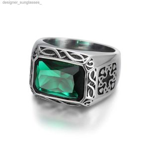 Anillo solitario para hombre de acero inoxidable con cruz vikinga y piedras preciosas verdes, tamaño 7-13L230928