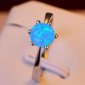 Solitaire Ring Milangirl exquise femelle ronde Blue Fire Opale Ring Ring Silver Couleur Annesss de mariage pour femmes Bijoux de luxe Anillos Mujer 240226