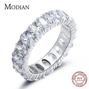 Bague solitaire Modian 100% 925 Sterling Silver Classic Oval Sparkling Ring Convient aux femmes de luxe AAAA CZ Mariage Fiançailles Bijoux exquis 230512