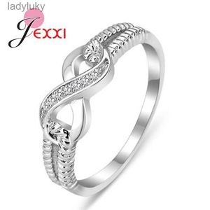 Solitaire Ring New Design Figure 8 Forme des anneaux de doigt rond pour les femmes Girls Prome Rings Sterling Silver 925 Bijoux de mariage élégant 240226