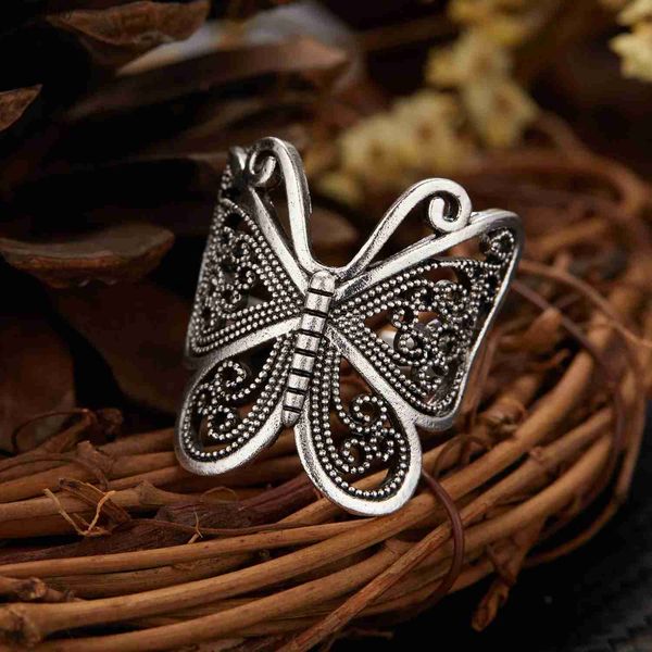 Anillo solitario anillo de mariposa de color plateado vintage para mujeres accesorios de niña versátiles búho de ángel ala animal anillos irregulares joyas 240226