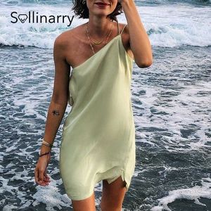 Sollinarry Sexy Satin Dos Nu Été Femmes Réservoirs Solide Lâche Sans Manches Femme Partie Micro Robe Une Épaule Robes 210709