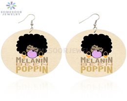 SOMESOOR Melanine Been Poppin Afrikaanse Houten Oorbellen Kauwgom Meisje Afro Natuurlijk Haar Ontwerp Dangle Sieraden Voor Vrouwen Geschenken5629424