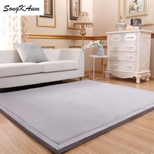 Songkaum Coral Fleece Épaissir Grands Tapis Solide Simple Enfant Tatami antidérapant Tapis personnalisable Chambre à coucher Accueil Lving Room Tapis 201214