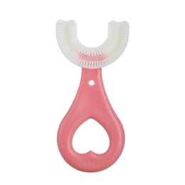 Sucettes de dentition pour enfants Brosse à dents en forme de U pour bébé avec poignée Sile Brosse de nettoyage pour soins bucco-dentaires pour les tout-petits âgés de 2 à 12 ans Livraison directe bébé M Dhulf