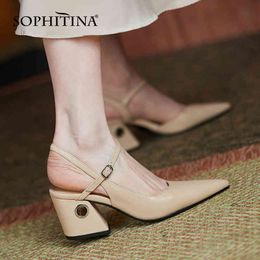 SOPHITINA chaussures pour femmes matures boucle talon épais chaussures de mode creuses à la main en cuir pointu couvrant les sandales pour femmes AO699 210513