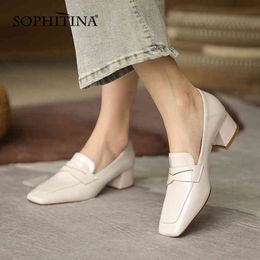 SOPHITINA Pompes Femmes Beige Abricot Véritable Cuir Femme Chaussures Talon Épais TPR Rétro Bureau Mode Classiques Dame Chaussures SO992 210513