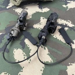 Sotac Tactical Light M323V Scout Light Constant Strobe LED avec ADM Quick Lease Mount pour 20MM Picatinny Rail-BK