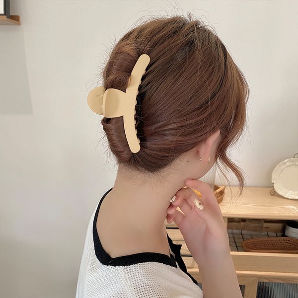 Corea del Sur Ins Frosting Accesorios para el cabello Tome una ducha Tuba Parte posterior de la cabeza Horquilla Mujeres Temperamento Tiburón Clip Tocado 1 38dd T2