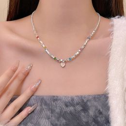 Zuid-Korea's nieuwe geavanceerde ontwerpgevoel Kleurrijke kralenhalsbandketting INS Tidal Broken Silver Couple Love-ketting voor dames