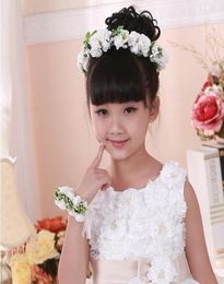 South Corée Enfants039s Couronne de couronne Han Edition Simulation Girls Fleur de pneu Garland Couronne d'accessoires de robe de mariée4272342
