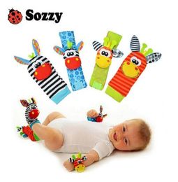 Sozzy bébé jouet chaussettes bébé toys cadeaux en peluche jardin inset du poignet de poigne