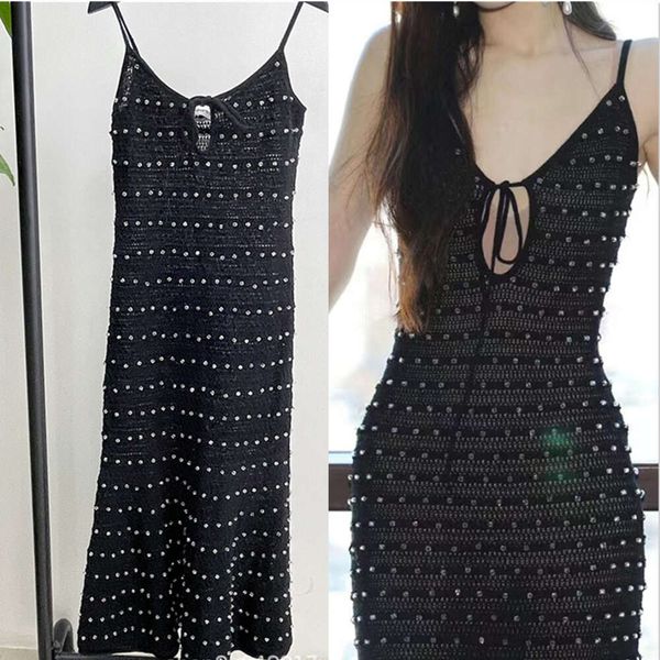 Diseñador de diseñador Black Knitt Starge Dress Ladies 2024 Negro Slim Fit White Toades sin mangas Vestidos largos Falda para vacaciones FZ2404176