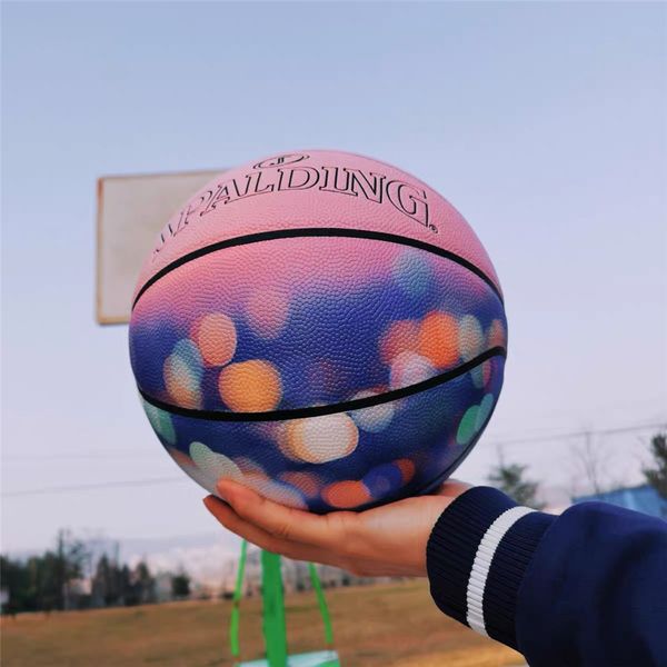 SPALDING Basketball Ball Dusk Pink Aquarelle No.7 Édition commémorative limitée Designer de luxe Cadeaux pour garçons résistants à l'usure en plein air