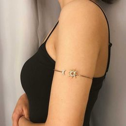 Spaloria Goud Verstelbare Crystal Sun Moon Armbanden Armbanden voor Dames Mode Rhinestone Charm Bovenarm Armband Manchet Sieraden Q0719