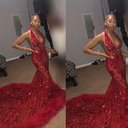 Sparkle Mermaid Red Prom Dresses 2020 Deep V Neck Apliques de encaje Mermaid Sequins Feather Court Train Black Girls Vestidos de noche193d