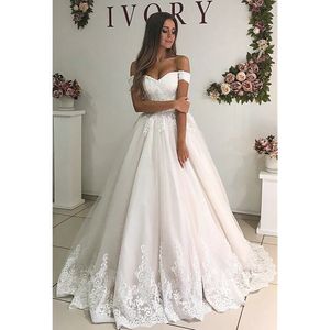 Robes de mariée en robe de bal étincelante