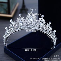 Sprankelende bling bling kristallen strass versierde bruidskroon nieuw ontwerp Bride039s hoofddeksels top hoofd tiara's accessoires8047203