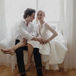 Robe de mariée courte civile étincelante pour les femmes en V V V